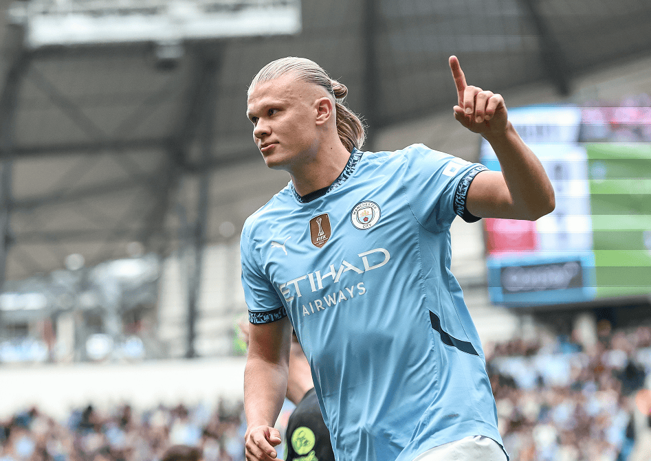 足坛一夜动态！利物浦绝杀升班马，曼城3-0曼联，巴萨造6-0惨案